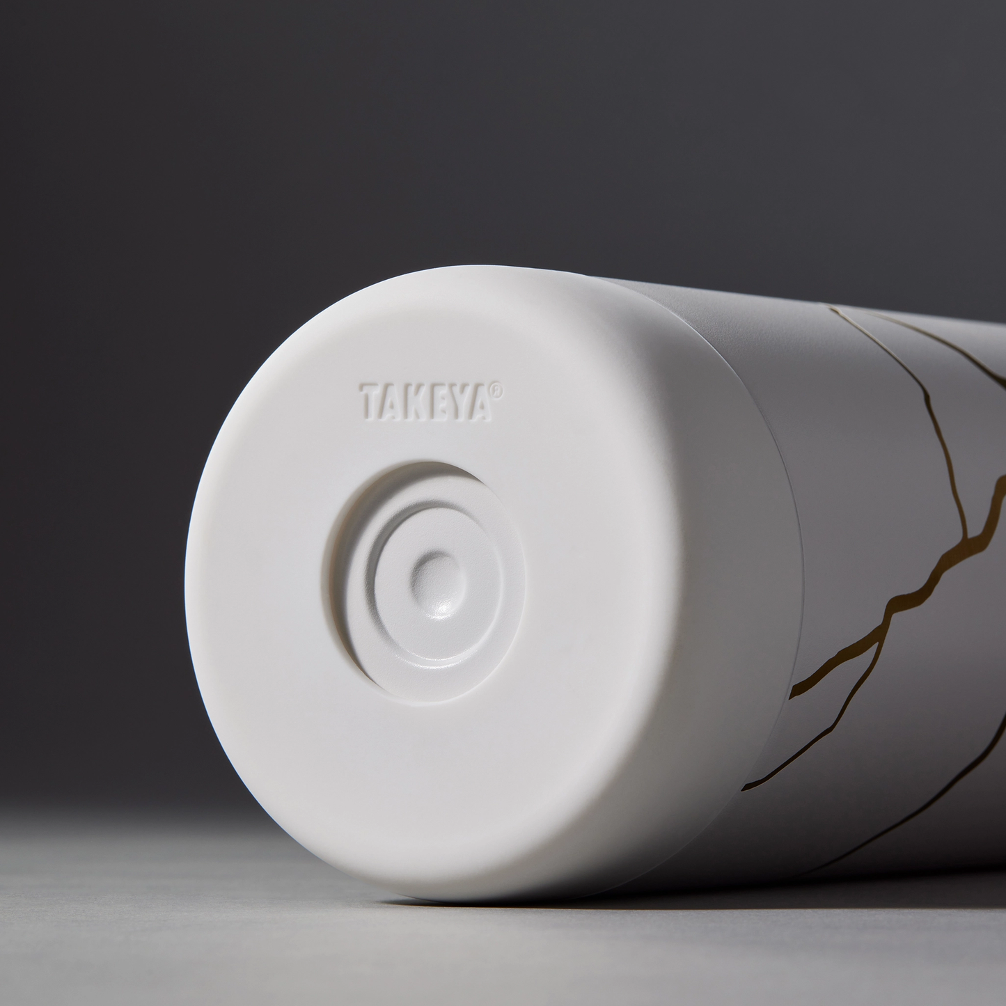 kintsugi-water-bottle-with-straw-lid-q2 51389-TK_HO25_Kintsugi_Takeya9255.png