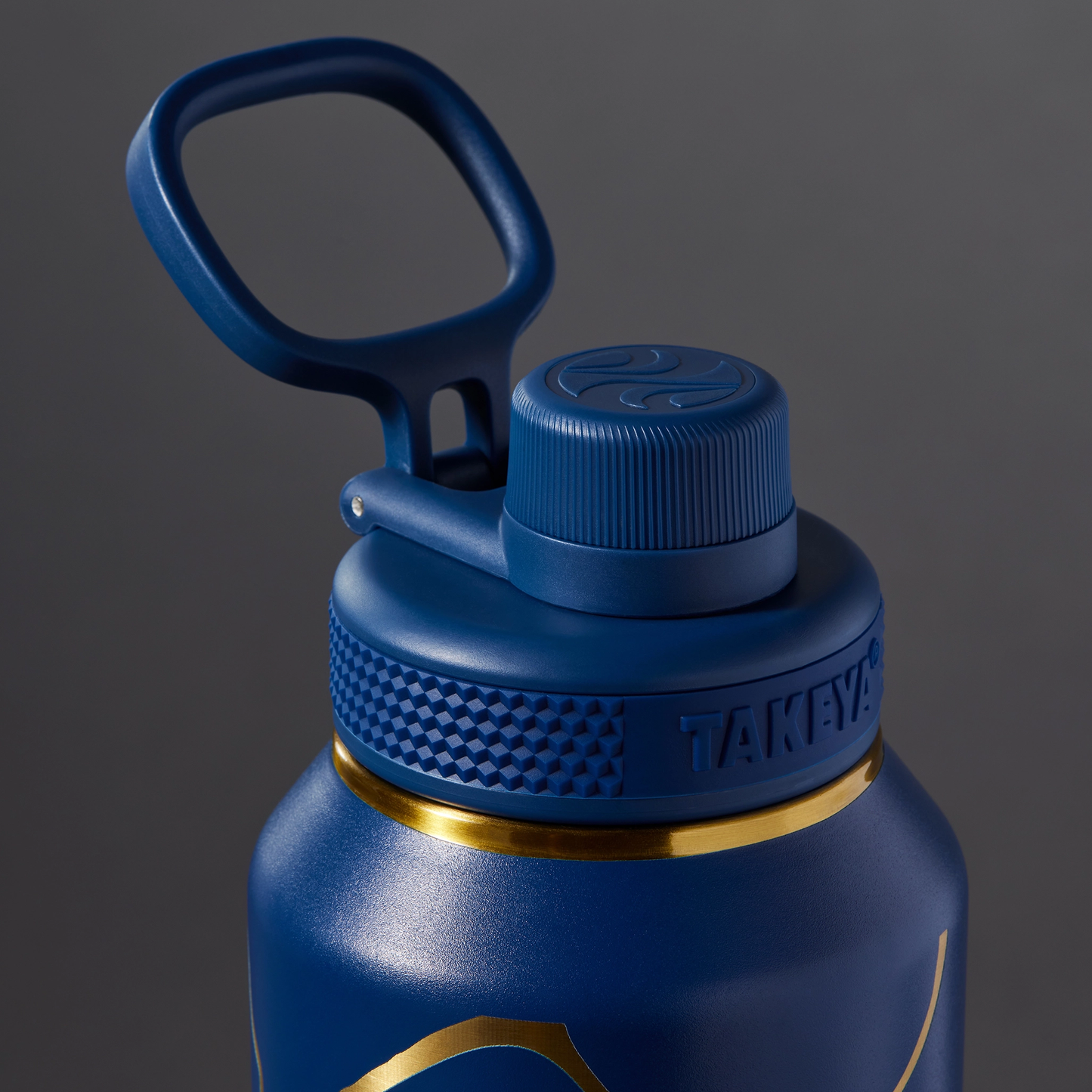 kintsugi-water-bottle-with-spout-lid-v1 51390-TK_HO25_Kintsugi_Takeya9266.png